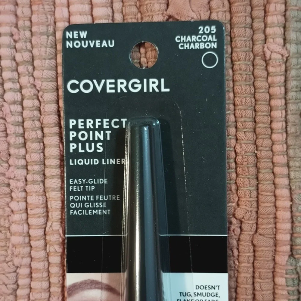 Covergirl Perfect Point Plus Liquid Eyeliner Charcoal 2 Boxes (4 total) NIB